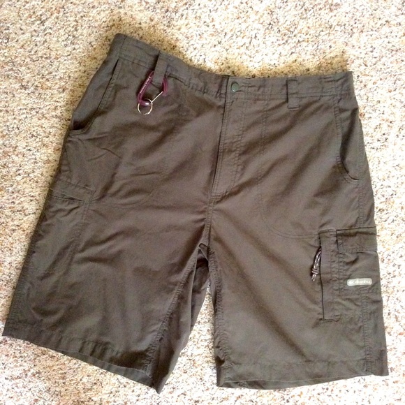 Columbia Other - Columbia Lightweight Cargo Shorts Size 36